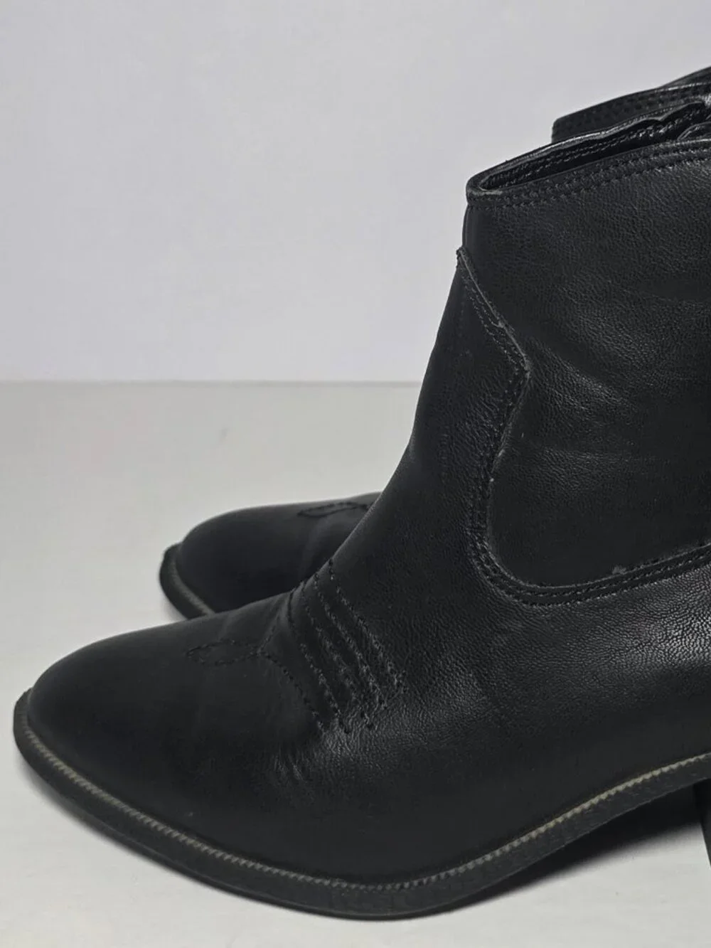 Style & Co Womens Black Zippered Ankle Boots Size 5.5M